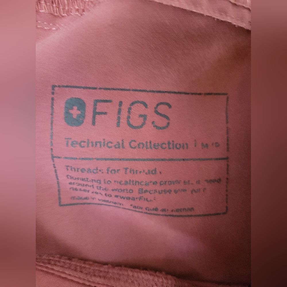 FIGS Scrubs Set Rafeala Oversized Top Kade Pants Mauve Size Medium Petite - Picture 4 of 12